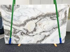 Lieferung polierte Unmaßplatten 0.8 cm aus Natur Marmor DOVER WHITE 1620. Detail Bild Fotos 