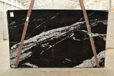 Lieferung polierte Unmaßplatten 3 cm aus Natur Granit MAORI 2521. Detail Bild Fotos 