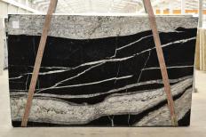 Lieferung polierte Unmaßplatten 3 cm aus Natur Granit MAORI 2540. Detail Bild Fotos 