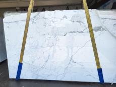 Lieferung polierte Unmaßplatten 2 cm aus Natur Marmor STATUARIO CL0255. Detail Bild Fotos 