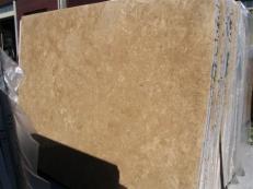 Lieferung polierte Unmaßplatten 2 cm aus Natur Travertin TRAVERTINO NOCE EDM25107. Detail Bild Fotos 
