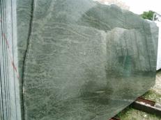 Lieferung polierte Unmaßplatten 2 cm aus Natur Granit TROPICAL GREEN MARITAKA EDM25123. Detail Bild Fotos 