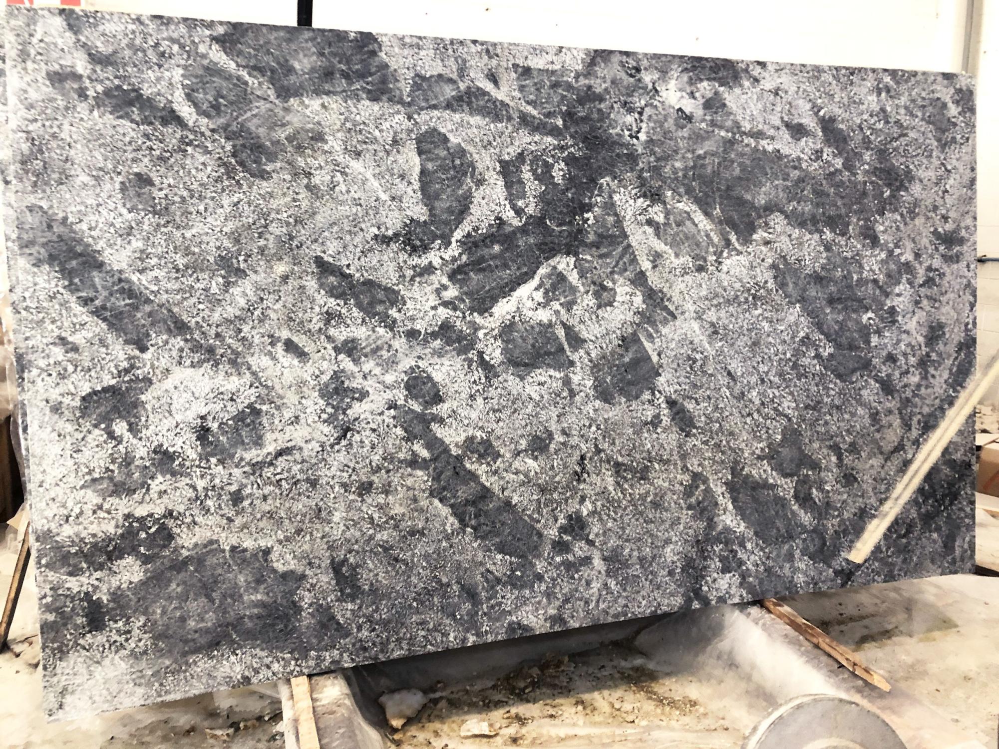 AZUL ARAN AZUL ARAN polierte Unmaßplatten D230310RE aus Natur Granit , Slab #18: Lieferung Veneto, Italien 