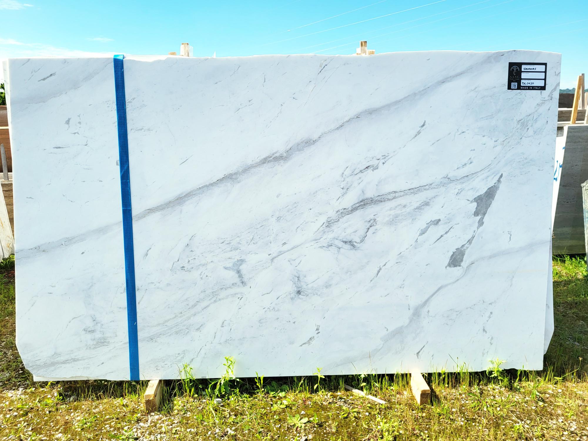 VOLAKAS VOLAKAS geschliffene Unmaßplatten DL0130 aus Natur Marmor , Slab #08: Lieferung Veneto, Italien 